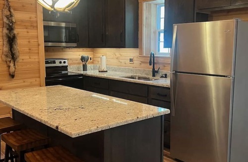 Imperial Cabin | 4 Bedroom Cabin Retreat