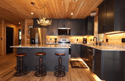 Imperial Cabin | 4 Bedroom Cabin Retreat