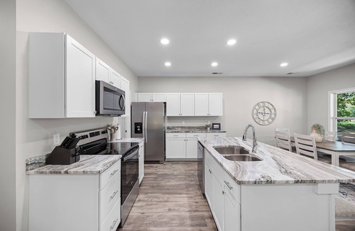Pickwick Dam Ski Chalet | 4-bedroom Chalet Overlooking Pickwick Landing Golf Course