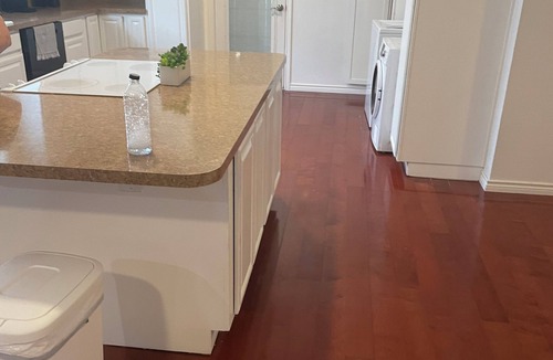 Sherman House | 4-bedroom Charming house in Sherman with Fireplace