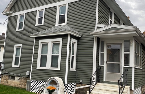 East Rochester House | 4 Bedroom Colonial in East Rochester