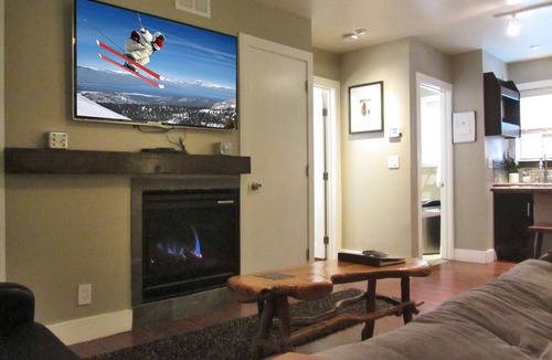 Lakeside Park Cabin | 4 bedroom Condo style next to Heavenly Village
