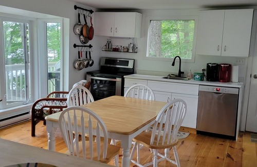 Algonquin Highlands Cottage | 4 Bedroom Cottage on Raven Lake in Dorset, Muskoka, Ontario Canada