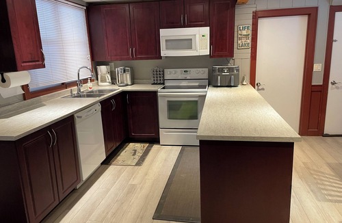 Providence Bay Cottage | 4 bedroom cottage on Manitoulin Island, Ontario!