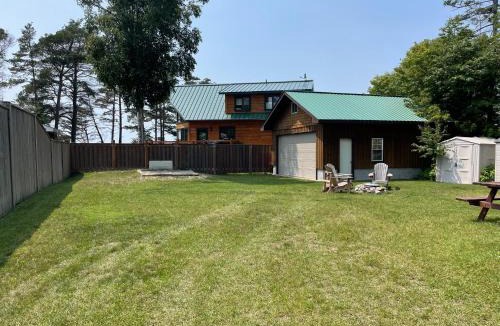 Providence Bay House | 4 Bedroom Cottage on Manitoulin Island Next to Sand Beaches!