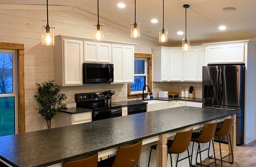 Kellogg Cottage | 4 bedroom cottage with 2 indoor fireplaces