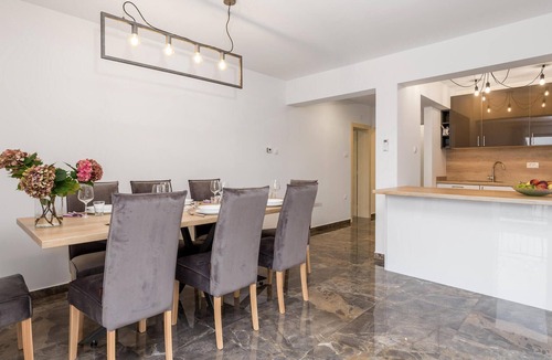 Pobri Apartment | 4 bedroom cozy apartment in Pobri