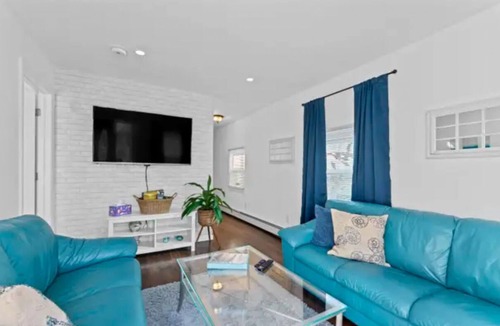 Keansburg House | 4-bedroom cozy beach house