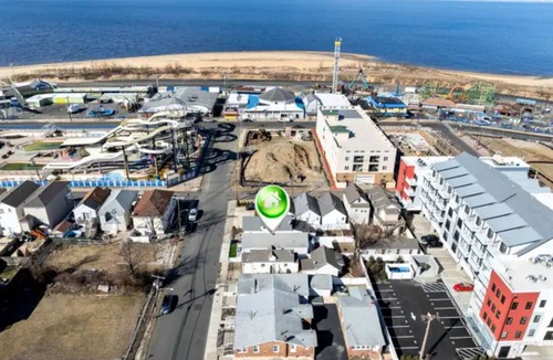 Keansburg House | 4-bedroom cozy beach house