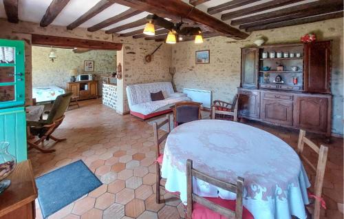 Mont-Saint-Jean House | 4 Bedroom Cozy Home In Mont-Saint-Jean