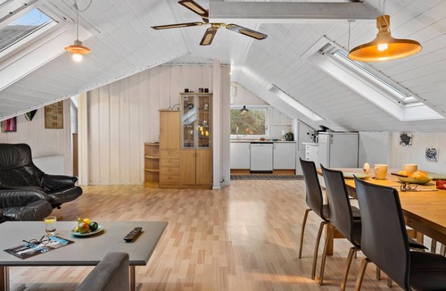 Ans House | 4 bedroom cozy home in Ans By