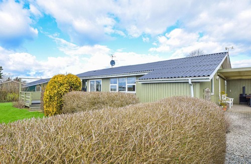 Skastrup Strand House | 4 bedroom cozy home in Bogense