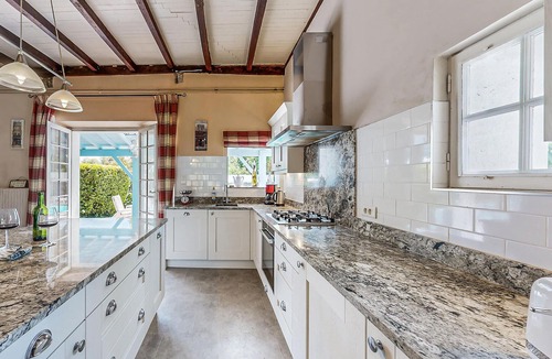 Escos House | 4 bedroom cozy home in Escos