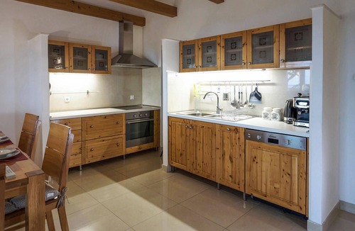 Mravince House | 4 bedroom cozy home in Mravinci