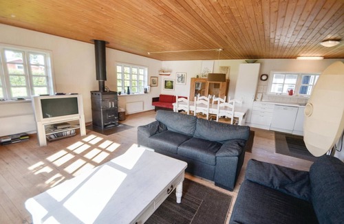 Knebel House | 4 bedroom cozy home in Knebel