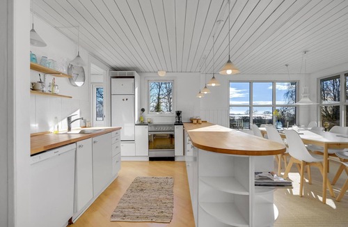 Saksild Strand House | 4 bedroom cozy home in Odder