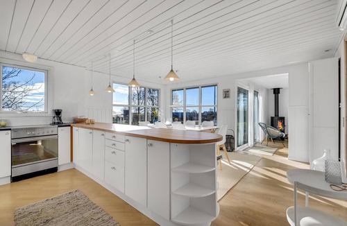 Saksild Strand House | 4 bedroom cozy home in Odder