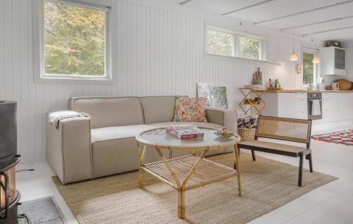 Vejby House | 4 Bedroom Cozy Home In Vejby