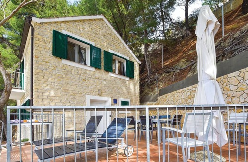 Zarace House | 4 bedroom cozy home in Zarace