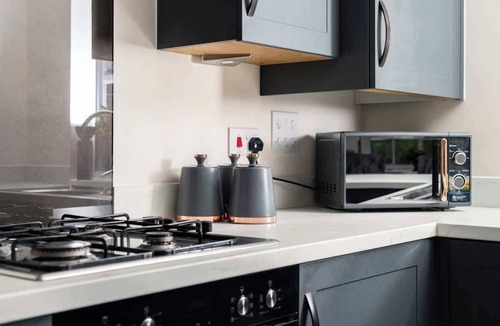 Bletchley House | 4 Bedroom Detached House