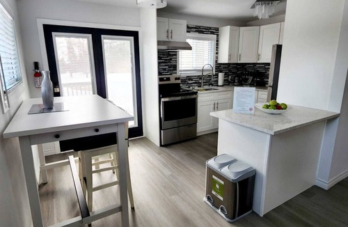 Sault Ste. Marie House | 4 Bedroom Dream, No Place like Soo Villa