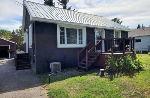 Sault Ste. Marie House | 4 Bedroom Dream, No Place like Soo Villa