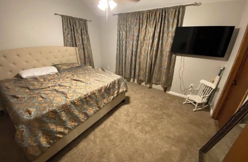 Purvis Other | 4-bedroom farmhouse in charming Purvis with WiFi, AC. Book now!