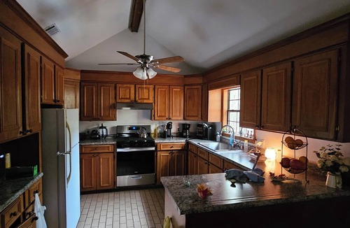 Purvis Other | 4-bedroom farmhouse in charming Purvis with WiFi, AC. Book now!