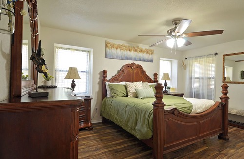Burleson Other | 4-bedroom farmhouse in charming Burleson with WiFi, AC. Book now