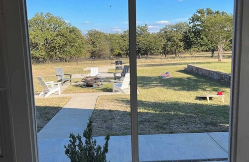 Paradise House | 4 Bedroom Farmhouse on Private 148 acres with 5 Ponds