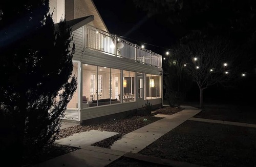 Paradise House | 4 Bedroom Farmhouse on Private 148 acres with 5 Ponds