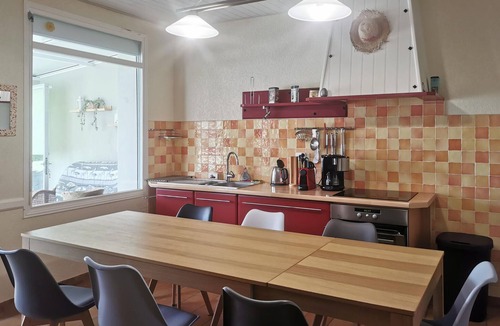 LʼAiguillon-sur-Mer House | 4 bedroom amazing home in L'Aiguillon la Presqu'