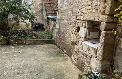 Saint-Bris-le-Vineux House | 4 Bedroom Private vacation home in Saint-Bris-le-Vineux