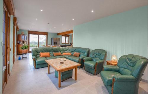 Saint-Julien-de-Mailloc House | 4 Bedroom Cozy Home In Valorbiquet