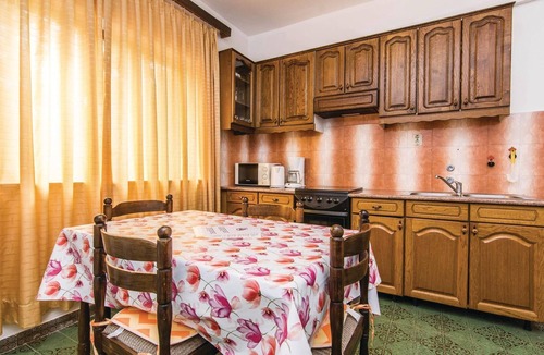 Starigrad Apartment | 4 bedroom gorgeous apartment in Starigrad