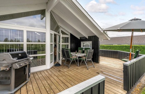 Flovt Strand House | 4 bedroom gorgeous home in Haderslev