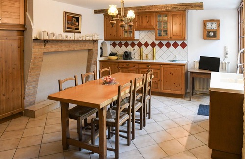 Aiguillon House | 4 bedroom gorgeous home in Aiguillon
