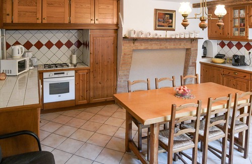 Aiguillon House | 4 bedroom gorgeous home in Aiguillon