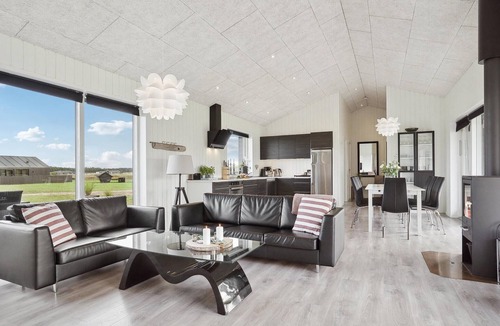 Grønhøj House | 4 bedroom gorgeous home in Løkken