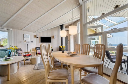 Mommark Strand House | 4 bedroom gorgeous home in Sydals