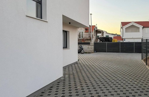 Raslina House | 4 bedroom gorgeous home in Raslina