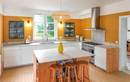 Etretat House | 4 Bedroom Gorgeous Home In Étretat