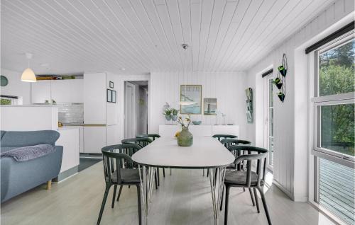 Grønhøj House | 4 Bedroom Gorgeous Home In Løkken