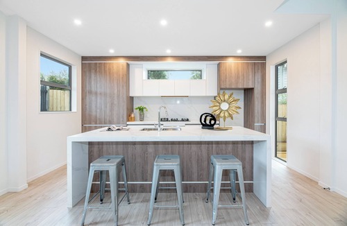 Epsom House | 4 Bedroom Holiday Home Epsom