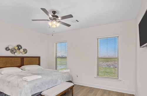 Lake Charles House | 4 Bedroom Home in Iowa, La