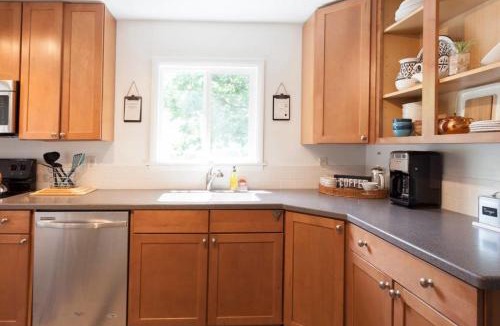 Sylvan Heights House | 4 Bedroom Home in Sylvan Park