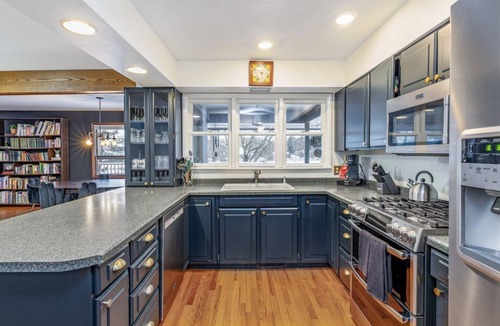 Iron Mountain House | 4-Bedroom Home on Moon Lake