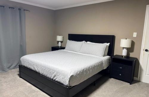 Euless House | 4-Bedroom Home with Private Pool in Euless
