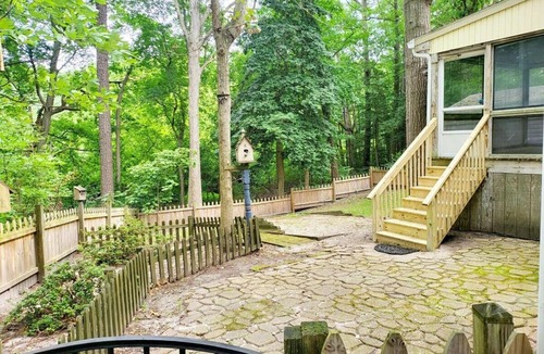 Salisbury House | 4-Bedroom House Close to Beach