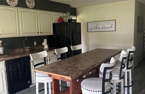 Mountain View House | 4-bedroom house in fantastic Mountain View with AC, WiFi!